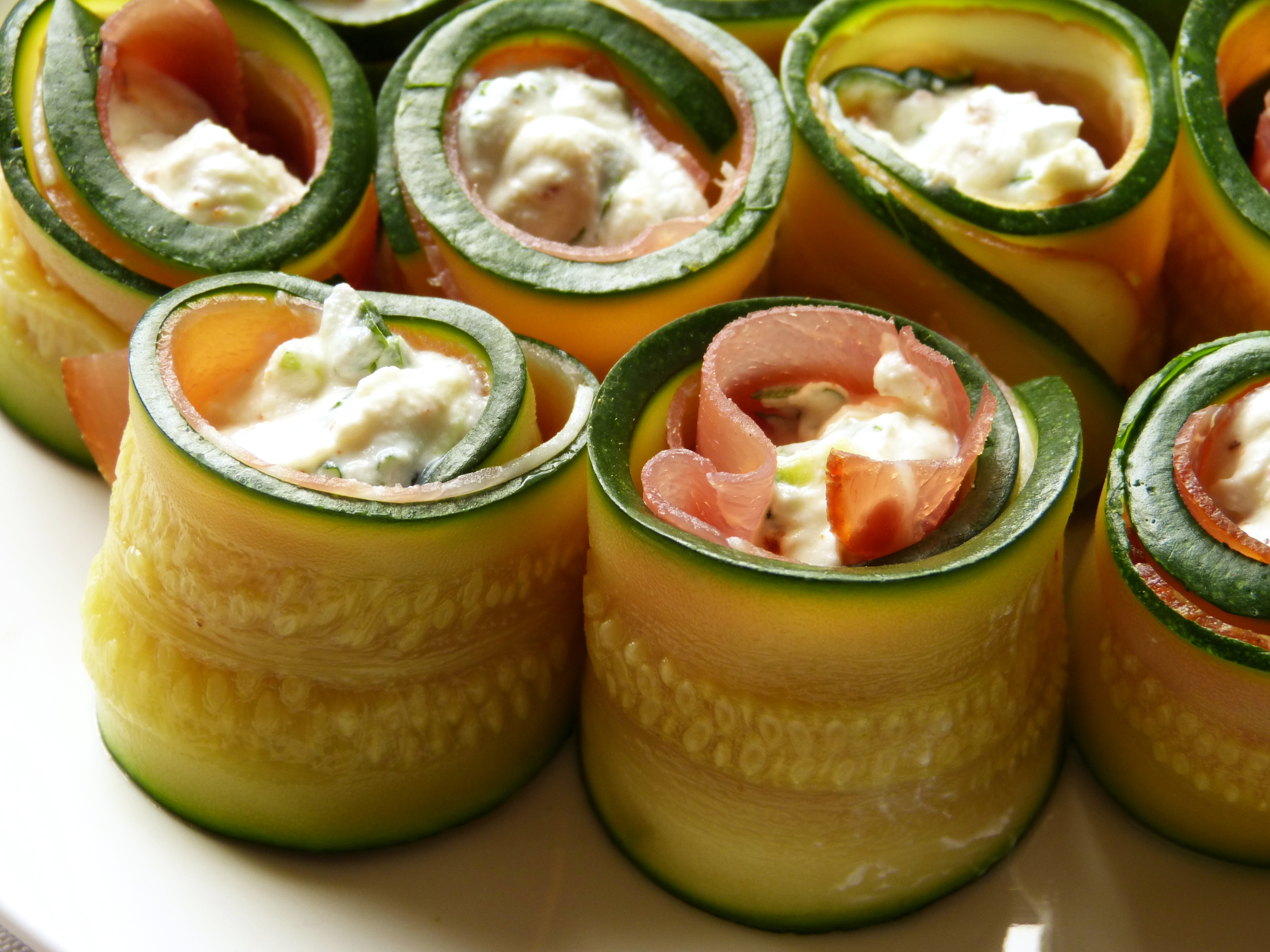zucchini-röllchen