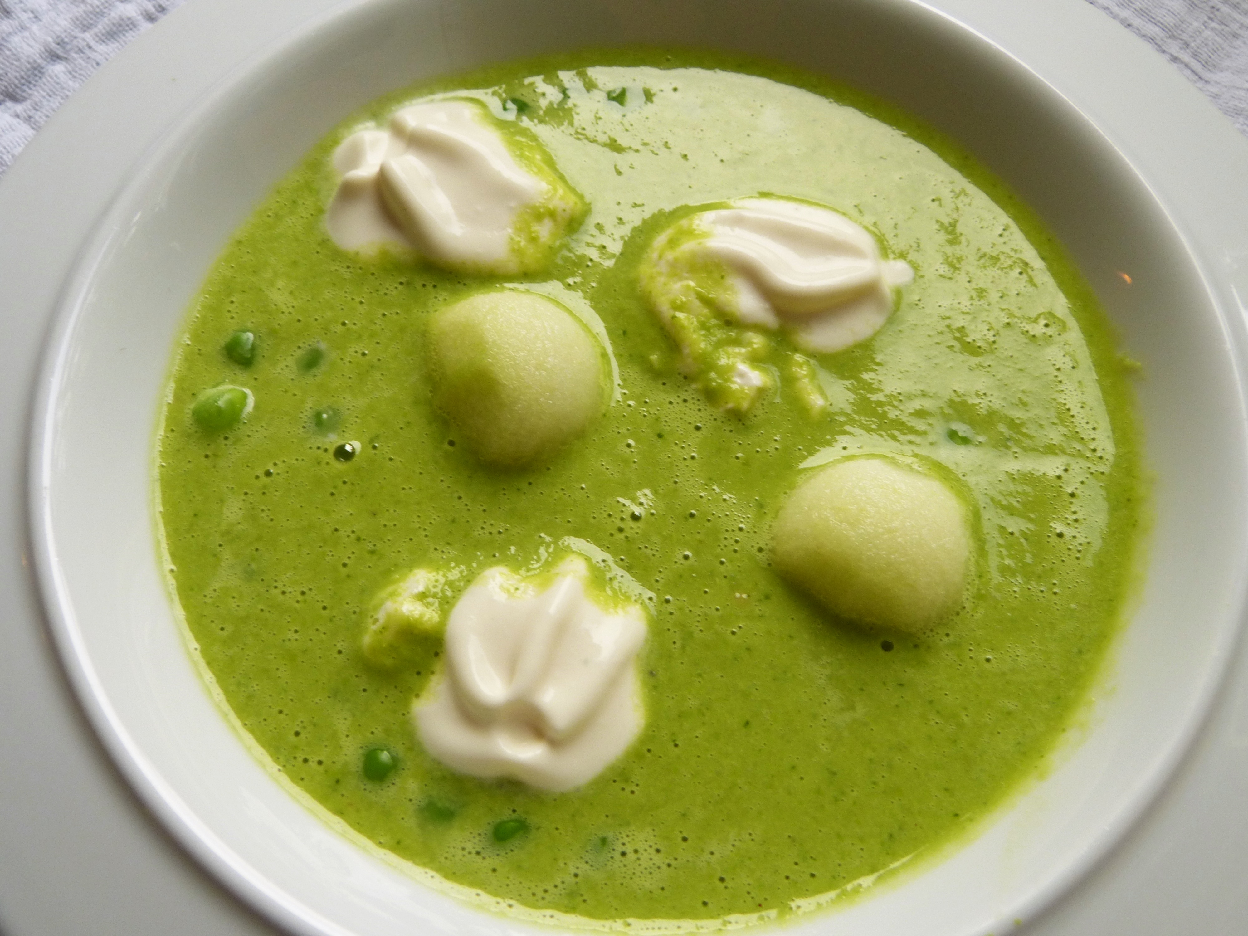 erbsen-gazpacho