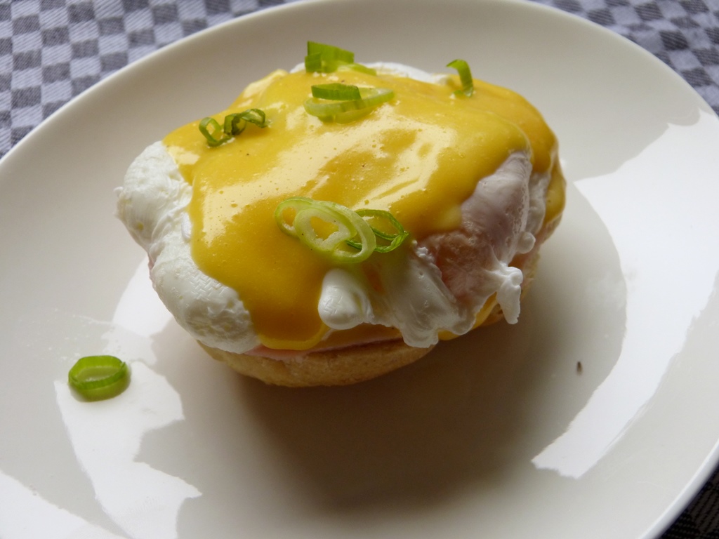 eggs benedict