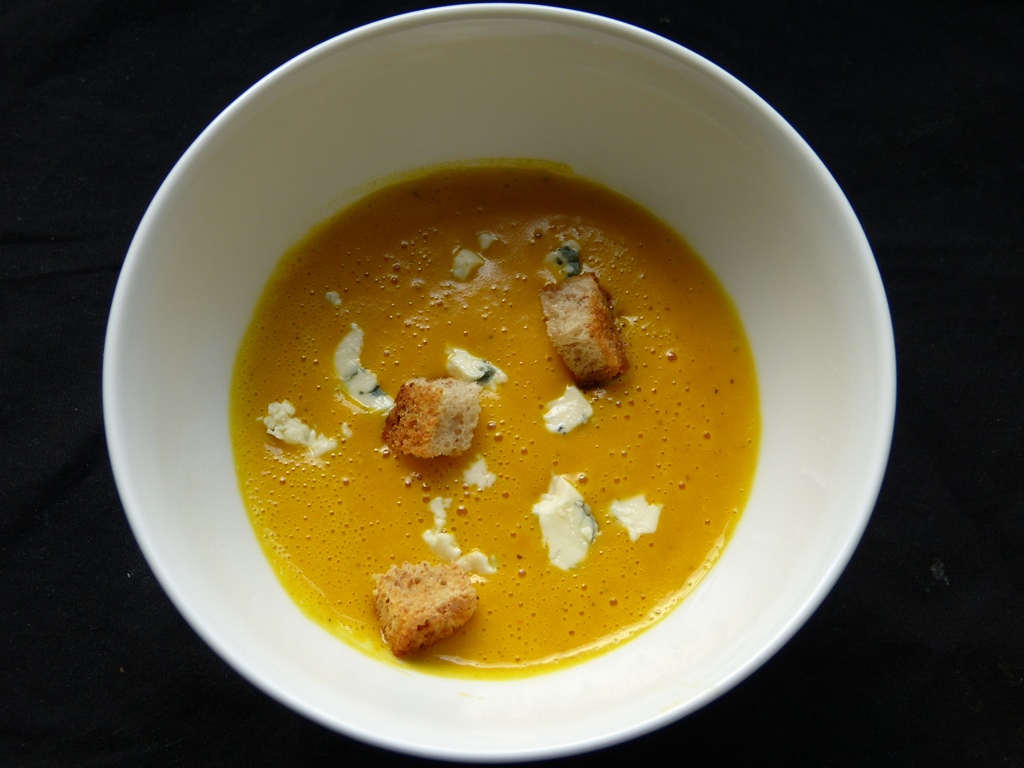 kürbissuppe mit gorgonzola