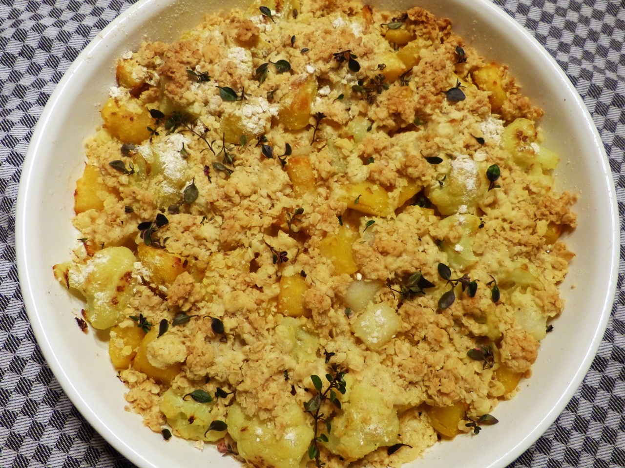 karfiol-erdäpfel-crumble