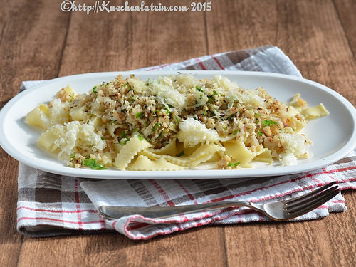 pasta mit blumenkohlbelag