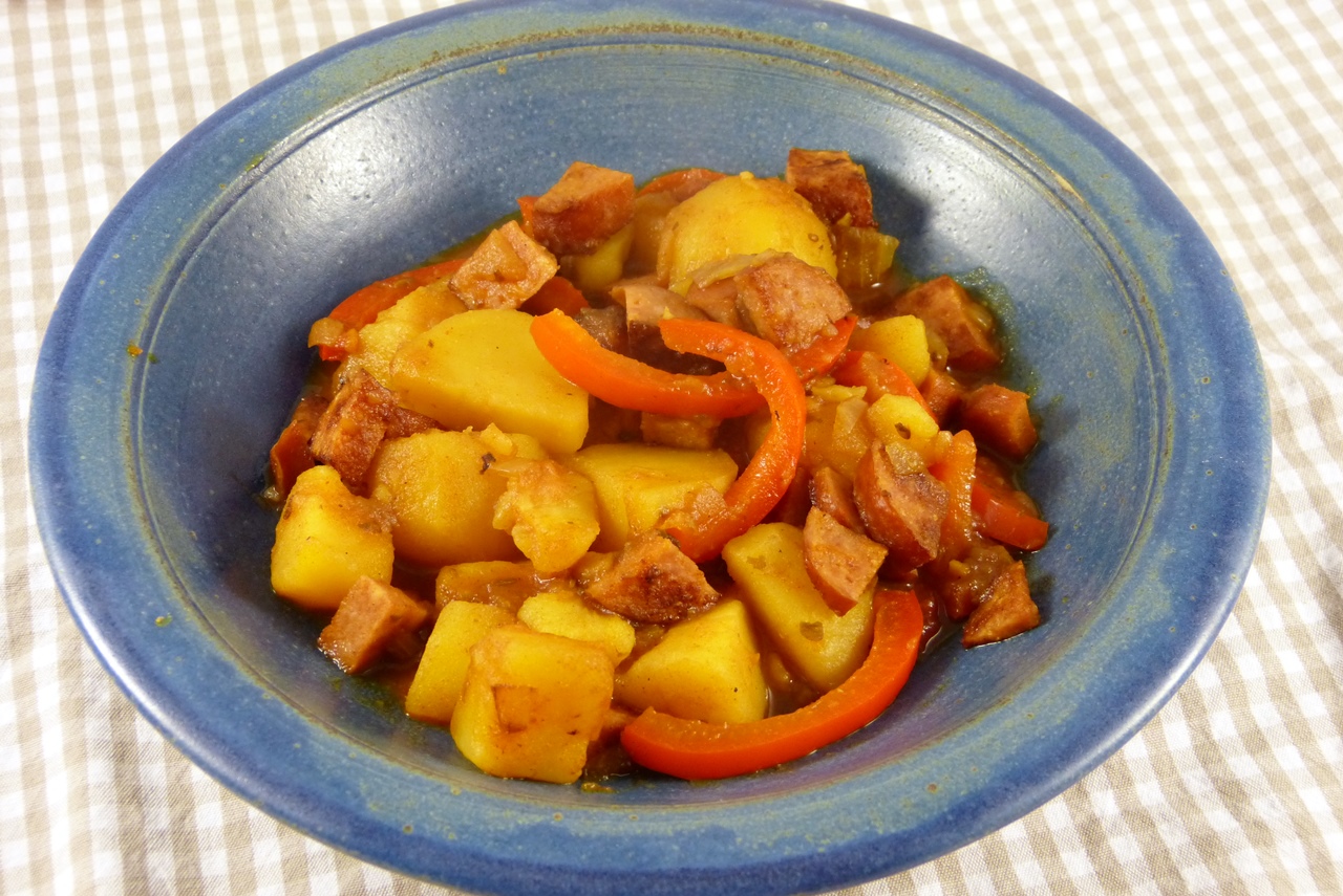 deftiges erdäpfelgulasch