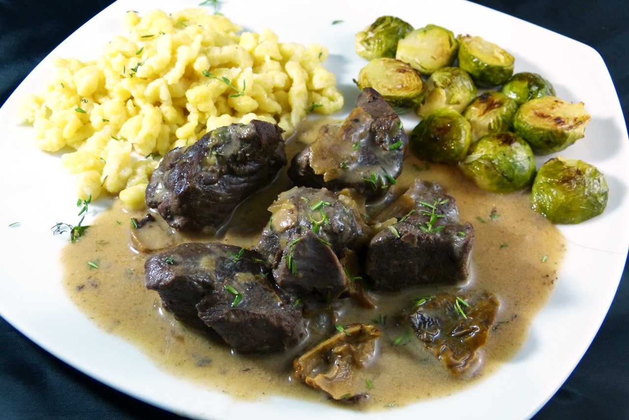 hirschgulasch