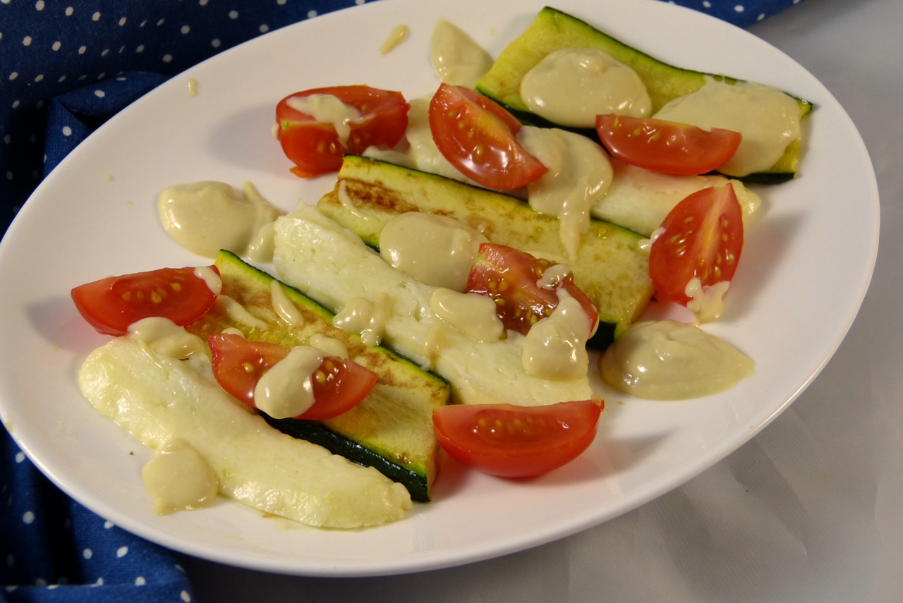 zucchini mit halloumi