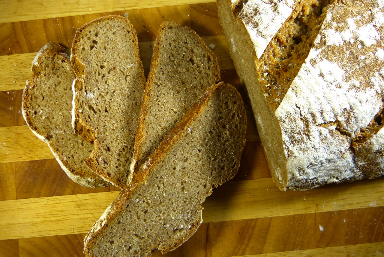 roggenbrot-mit-aromastueck
