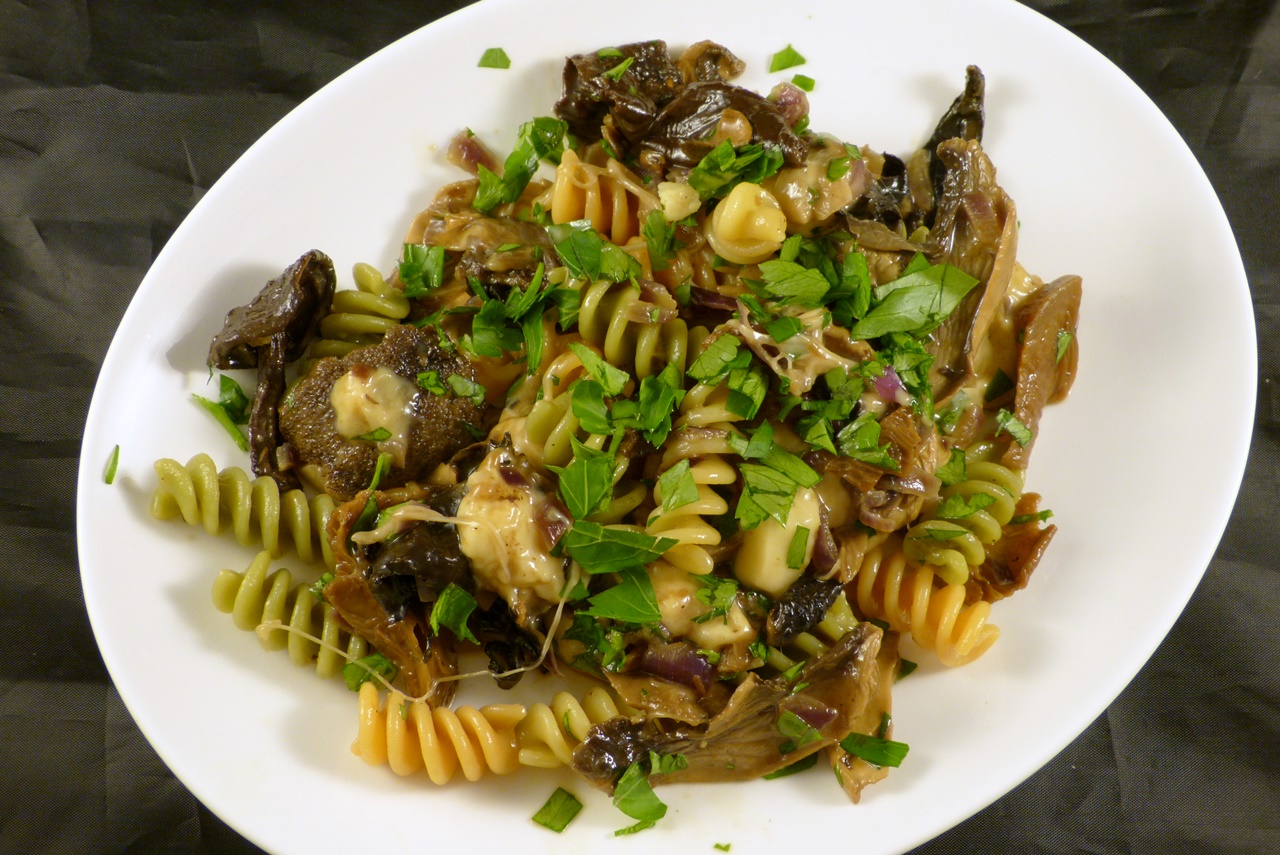 pasta-mit-mozzarella-in-sojasauce